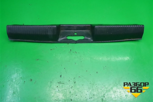 Обшивка багажника (на заднюю панель седан) (98ABF40352BFW) для Ford Focus 1 с 1998-2004г (Фокус)