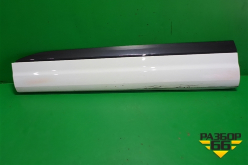 Накладка двери передней левой (4M0853959F) для Audi Q7 c 2015г (Ку 7)