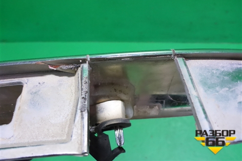 Накладка двери багажника (848102880R) для Nissan Terrano с 2014г (Терано)