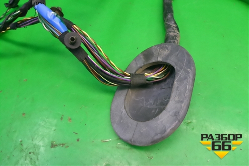 Проводка двери задней правой (YMM502531A) для Land Rover Discovery 3 с 2004-2009г (Дискавери)