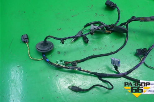 Проводка двери задней правой (YMM502531A) для Land Rover Discovery 3 с 2004-2009г (Дискавери)