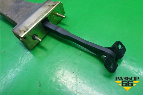 Ограничитель двери задней левой (BDH780051) для Land Rover Discovery 3 с 2004-2009г (Дискавери)