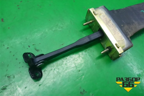 Ограничитель двери задней левой (BDH780051) для Land Rover Discovery 3 с 2004-2009г (Дискавери)