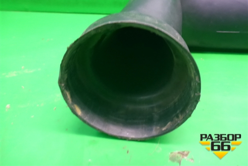 Патрубок воздушного фильтра (PHD000603) для Land Rover Discovery 3 с 2004-2009г (Дискавери)