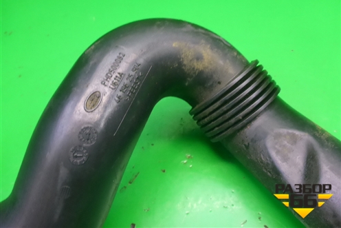 Патрубок воздушного фильтра (PHD500082) для Land Rover Discovery 3 с 2004-2009г (Дискавери)