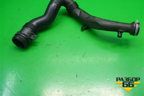 Патрубок воздушного фильтра (PHD500082) для Land Rover Discovery 3 с 2004-2009г (Дискавери)