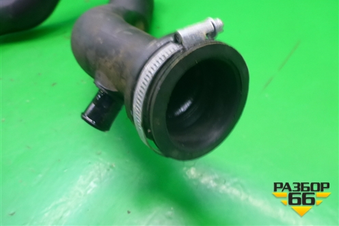 Патрубок воздушного фильтра (PHD500082) для Land Rover Discovery 3 с 2004-2009г (Дискавери)
