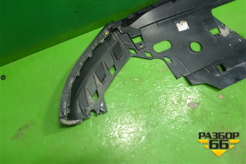 Пыльник переднего бампера центральный (J8A217F775AA) для Land Rover Range Rover Velar с 2017г (Велар)