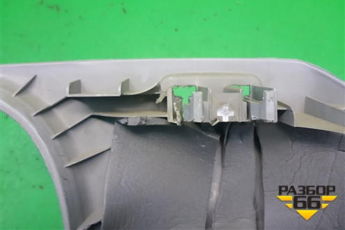 Обшивка стойки центральная верхняя левая (3х дверный хэтчбек) (13113940) для Opel Astra H с 2004-2015г (Астра Аш)