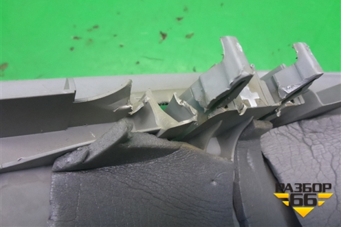 Обшивка стойки центральная верхняя левая (3х дверный хэтчбек) (13113940) для Opel Astra H с 2004-2015г (Астра Аш)