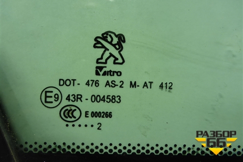 Стекло двери передней правой форточка для Peugeot 408 с 2012г