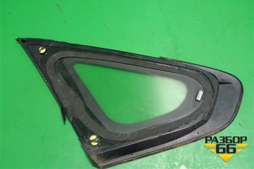 Стекло глухое правое (83300EW000) для Nissan Almera G15 с 2012г (Альмера Г15)