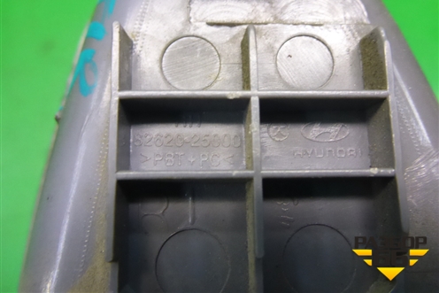 Ручка внутренняя двери передней правой (8262025000) для Hyundai Aсcent с 2000г (Акцент)