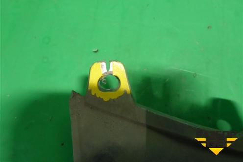 Накладка переднего бампера (4M0807733D) для Audi Q7 c 2015г (Ку 7)