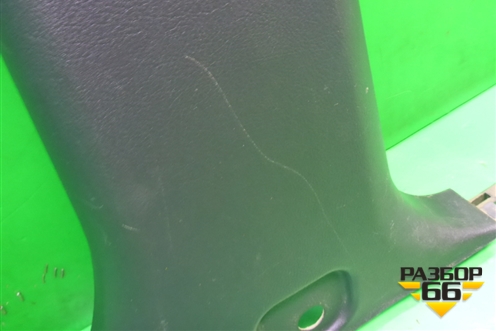 Обшивка стойки центральная нижняя правая (858353E000) для Kia Sorento I с 2002-2011г (Соренто 1)