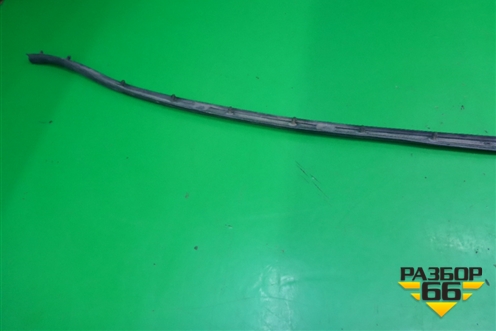 Уплотнитель капота для Kia Sorento I с 2002-2011г (Соренто 1)