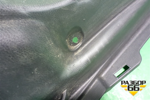 Обшивка багажника на заднюю панель (5838733140) для Toyota Camry V70 с 2017г (Камри)