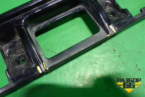 Накладка крышки багажника (7681133520) для Toyota Camry V70 с 2017г (Камри)