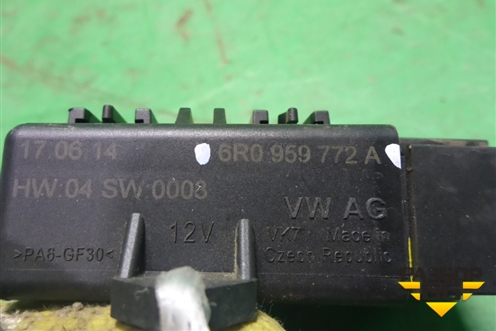 Блок электронный (обогрева сидений) (6R0959772A) для Skoda Rapid с 2013г (Рапид)