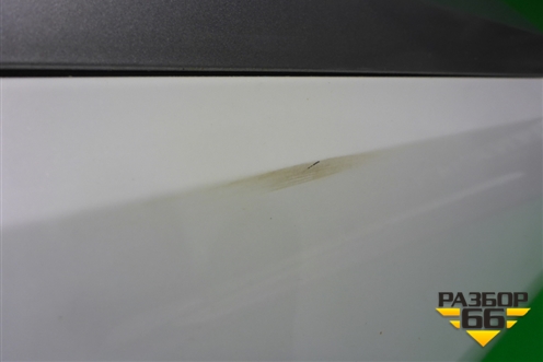 Накладка двери передней правой (4M0853960B) для Audi Q7 c 2015г (Ку 7)