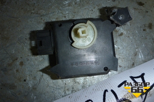 Моторчик заслонки отопителя для Opel Zafira B с 2005-2012г (Зафира Б)