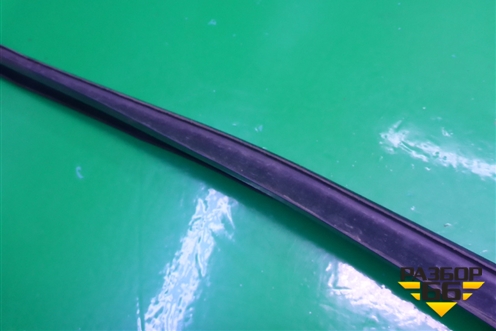 Уплотнитель на кузов левый для Renault Logan с 2004-2015г (Логан)