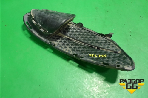 Решетка в передний бампер правая (A2128852022) для Mercedes Benz E-Klass W212 с 2009-2016г (Е)