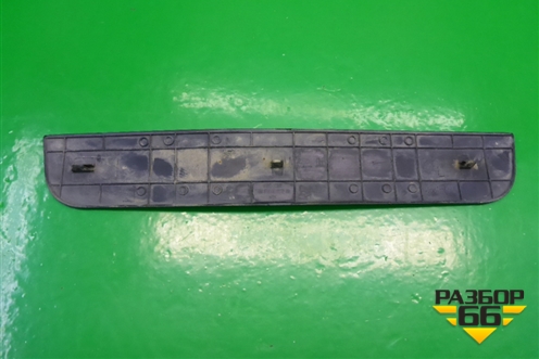 Накладка порога внутренняя переднего правого (в проём) (858821C000) для Hyundai Getz с 2002г (Гетц)