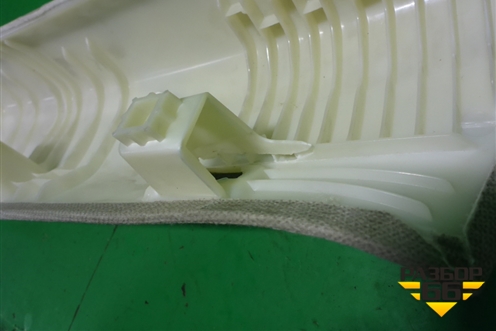 Обшивка стойки лобового стекла правая (32244571) для Volvo XC40 с 2017г (ХС40)