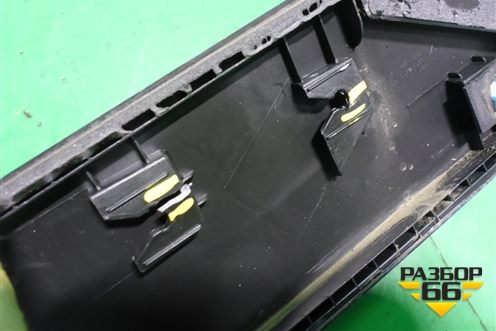 Накладка двери задней правой (X-Line) (87724H0500) для Kia Rio с 2017г (Рио 4)