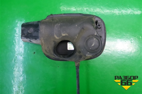 Лючок бензобака (30748039) для Volvo XC70 с 2007г (ХС70)