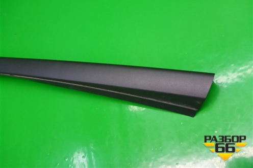 Молдинг лобового стекла левый (30753552) для Volvo XC70 с 2007г (ХС70)