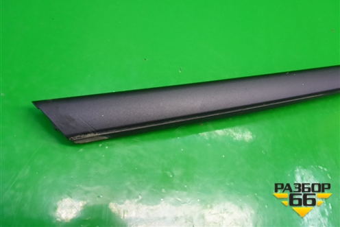 Молдинг лобового стекла левый (30753552) для Volvo XC70 с 2007г (ХС70)