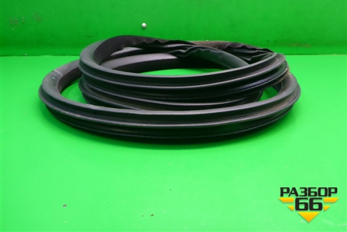 Уплотнитель двери (задней левой) для Volvo XC70 с 2007г (ХС70)