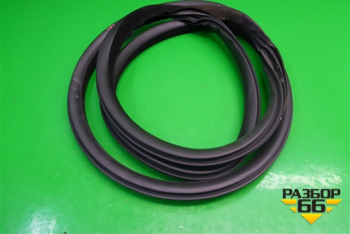 Уплотнитель двери (задней левой) для Volvo XC70 с 2007г (ХС70)