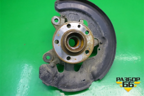 Кулак поворотный передний левый для Volvo XC70 с 2007г (ХС70)