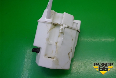 Бачок омывателя лобового стекла (30784233) для Volvo XC70 с 2007г (ХС70)