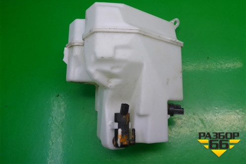 Бачок омывателя лобового стекла (30784233) для Volvo XC70 с 2007г (ХС70)