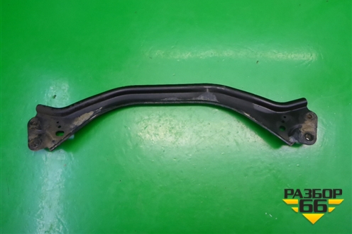 Кронштейн подрамника (30762696) для Volvo XC70 с 2007г (ХС70)