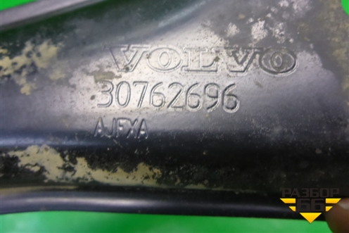 Кронштейн подрамника (30762696) для Volvo XC70 с 2007г (ХС70)