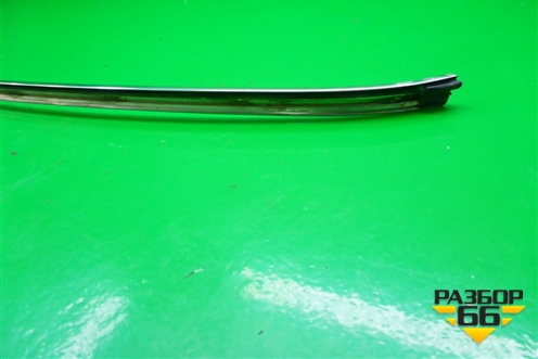 Молдинг крыши левый (над дверями) для Volkswagen Touareg c 2002-2010г (Туарег)