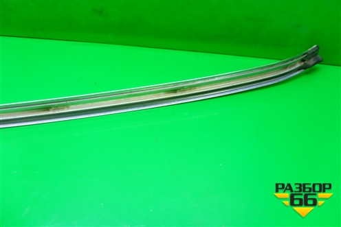 Молдинг крыши правый (над дверями) для Volkswagen Touareg c 2002-2010г (Туарег)