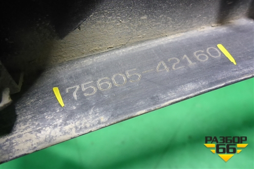 Накладка заднего крыла правого (7560542160) для Toyota Rav-4 с 2018г (Рав 4)