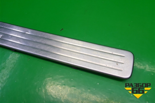 Накладка порога внутренняя переднего правого (7L0853656C) для Porsche Cayenne с 2003-2010г (Каен)