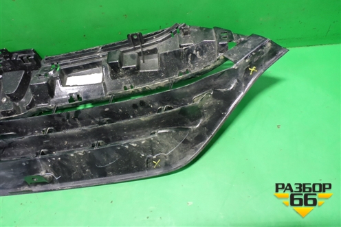 Решетка радиатора (71121TLAA000) для Honda CR-V с 2017г (ЦРВ СРВ)