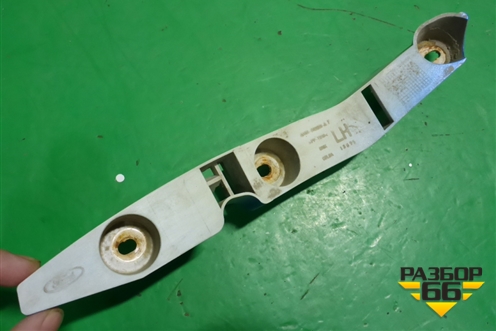 Кронштейн переднего бампера левый (4M5117D959AF) для Ford Focus 2 с 2005-2008г (Фокус)