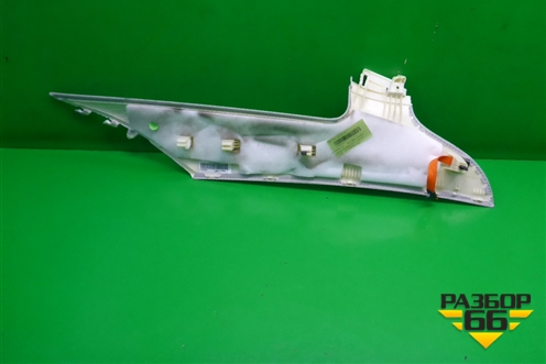 Обшивка стойки задняя верхняя правая (4F5867246) для Audi A6 (C6) с 2004-2011г (А6)