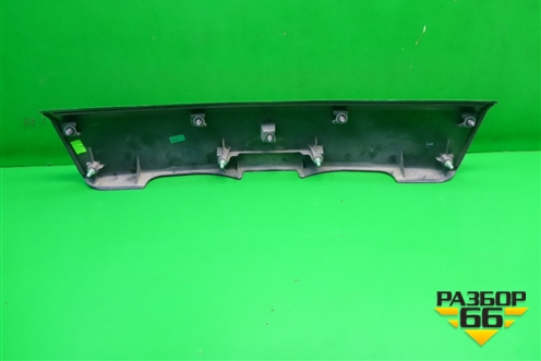 Накладка двери багажника (8394151K10) для Suzuki Splash с 2008г (Сплеш)