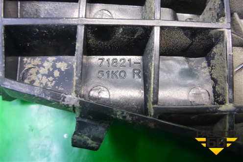 Кронштейн заднего бампера правый (7182151K0) для Suzuki Splash с 2008г (Сплеш)