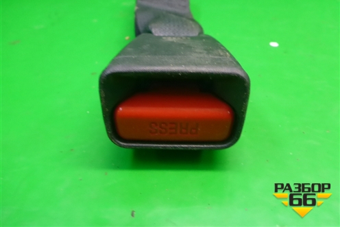 Замок ремня безопасности задний (центральный) для Suzuki Splash с 2008г (Сплеш)